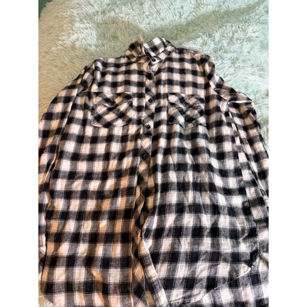 Volcom Women’s Flannel Shirt Sz Sm Black & White